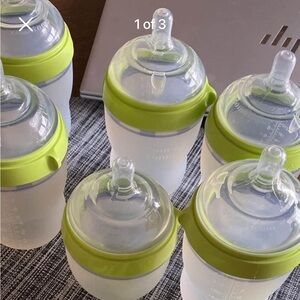 8 Comotomo Bottles (Gently Used)